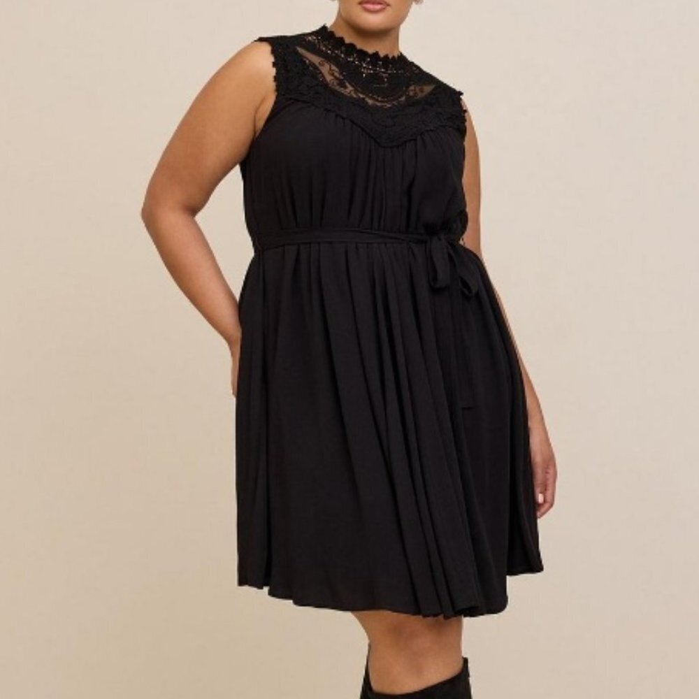 NWT Torrid Crinkle Gauze Crochet Dress